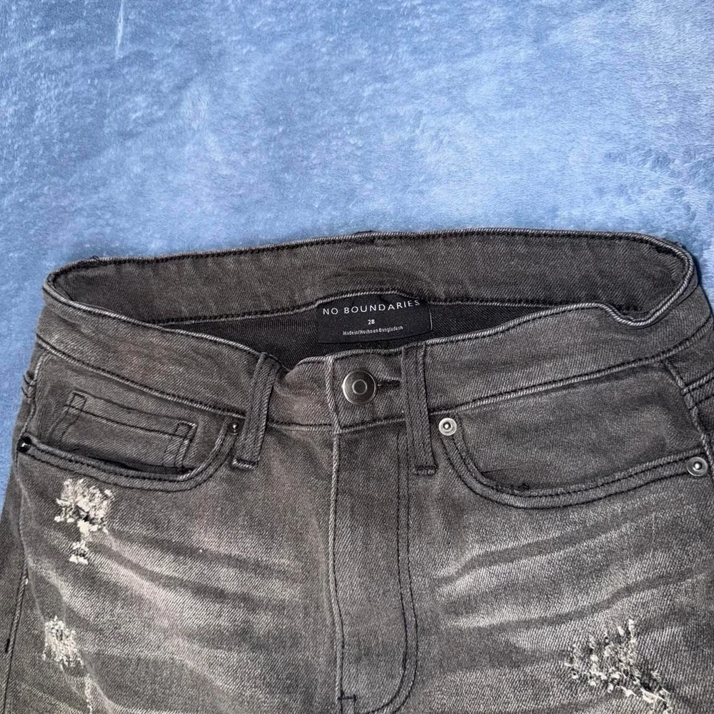 No Boundaries black & gray denim shorts men size 28